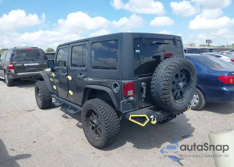 2016 Jeep Wrangler Unlimited Rubicon z USA, uszkodzony, nr VIN 1C4BJWFG7GL299542